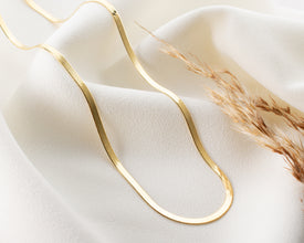 gold snake chain necklace