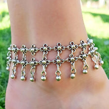 Step into Style: Discover Exquisite Daisy Anklets for Women!