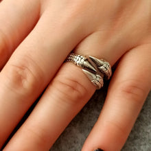 adjustable claw ring