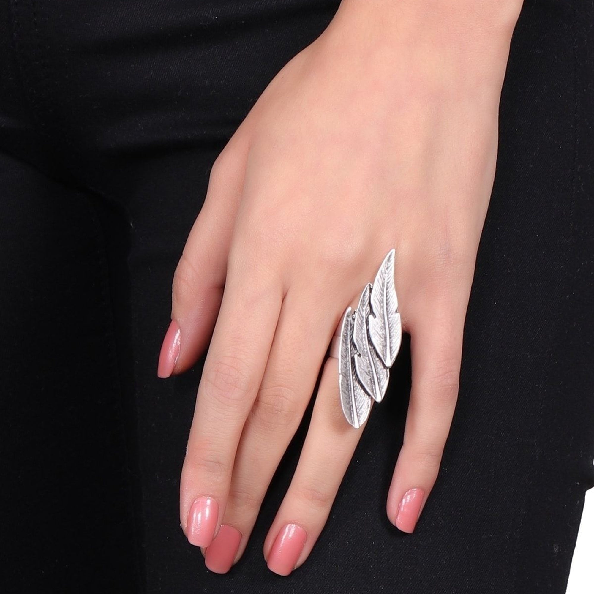 Elegant Antique Silver Plated Adjustable Leaf Style Ring for Women