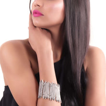 Elegant Antique Silver-Plated Bohemian Women's Bracelet Accessory