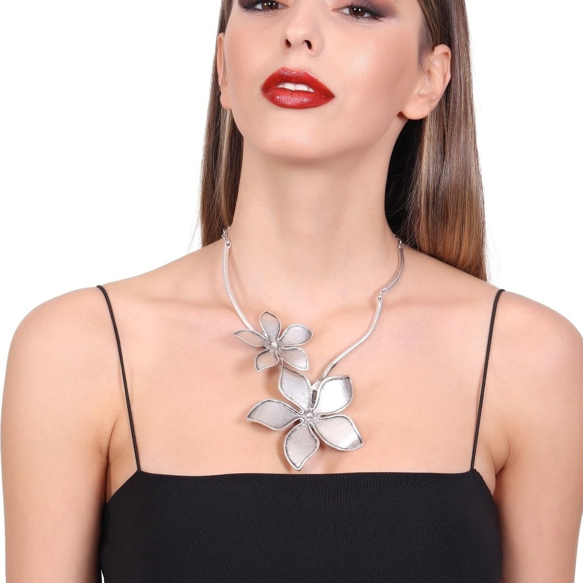 Elegant Antique Silver Plated Magnolia Style Women's Necklace