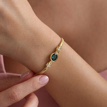 Fishbone Chain Bracelet – Rhodium-Plated 925 Sterling Silver with Oval Green Zircon