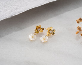 Bridesmaid gift presentation with handwritten note