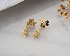 Dark academia style with symbolic snake jewelry for book lovers