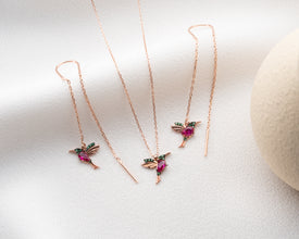 hummingbird-necklace-and-earring-closeup