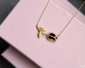 minimalist-tulip-necklace-for-women