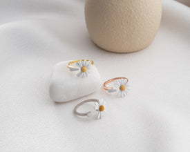 Sustainable unboxing experience with recycled packaging