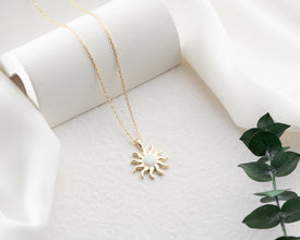 Moonstone Opal Silver Sun Necklaces For Women ¥ Gold Sun Opal Necklace