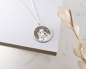 A high-quality The Little Prince keepsake necklace, perfect for sentimental gifting.