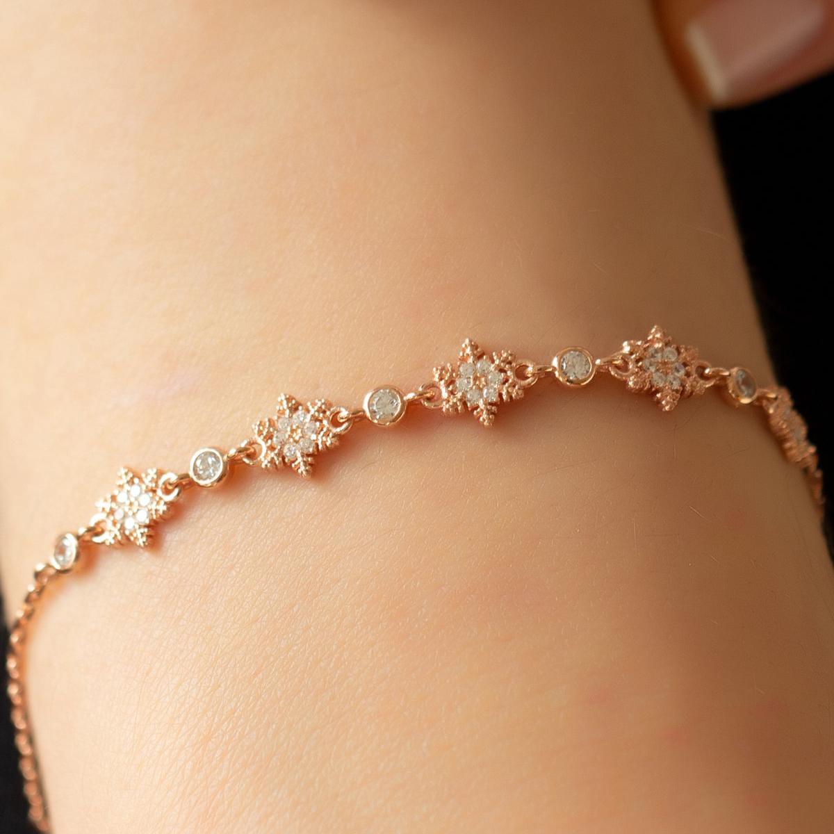 Snowflakes Bracelet • Bridesmaid Gifts For Wedding Day - Trending Silver Gifts