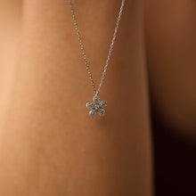 Clover Diamond Necklace ¥ Diamond Flower Necklace ¥ April Birthstone - Trending Silver Gifts