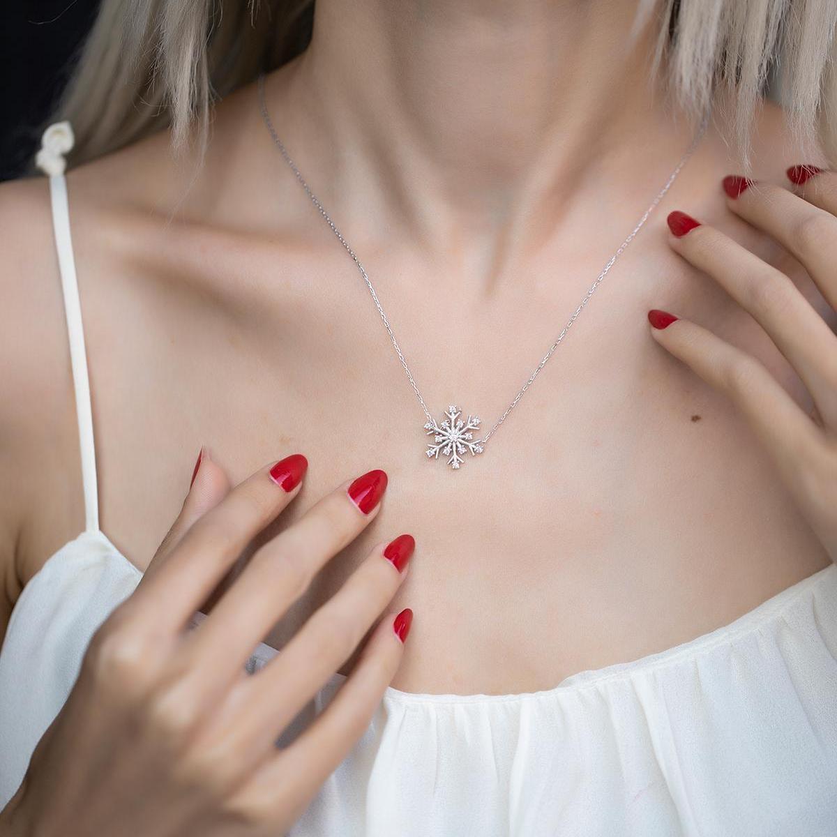 Snowflake Necklace Diamond • Snowflake Pendant Necklace • Gift For Mom - Trending Silver Gifts