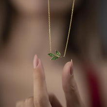 Leaf Pendant Necklace With Zircon ¥ April Birthstone Leaf Necklace - Trending Silver Gifts