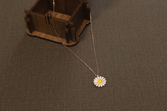 Daisy Necklace Silver | Silver Daisy Necklace | Gifts For Plant Lovers
