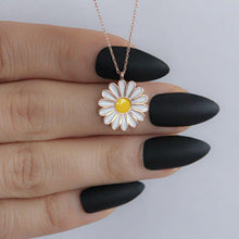 Daisy Necklace Silver ¥ Silver Daisy Necklace ¥ Gifts For Plant Lovers - Trending Silver Gifts