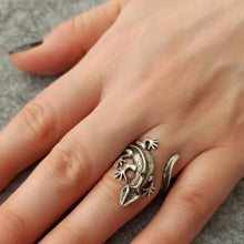 Silver Plated Gecko Ring ¥ Salamander Ring ¥ Lizard Animal Ring - Trending Silver Gifts
