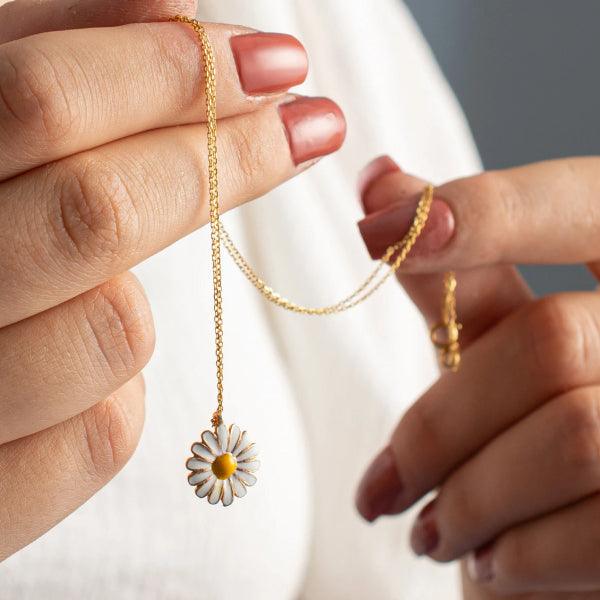 Daisy Necklace Silver • Silver Daisy Necklace • Gifts For Plant Lovers - Trending Silver Gifts