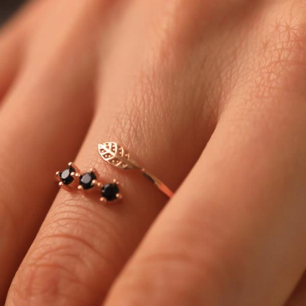 Elegant Black Zircon Silver Ring - Timeless Design, Perfect Gift - Trending Silver Gifts