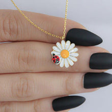 Silver Daisy Necklace ¥ Ladybug Necklace Silver ¥ Daisy & Ladybug Gift - Trending Silver Gifts